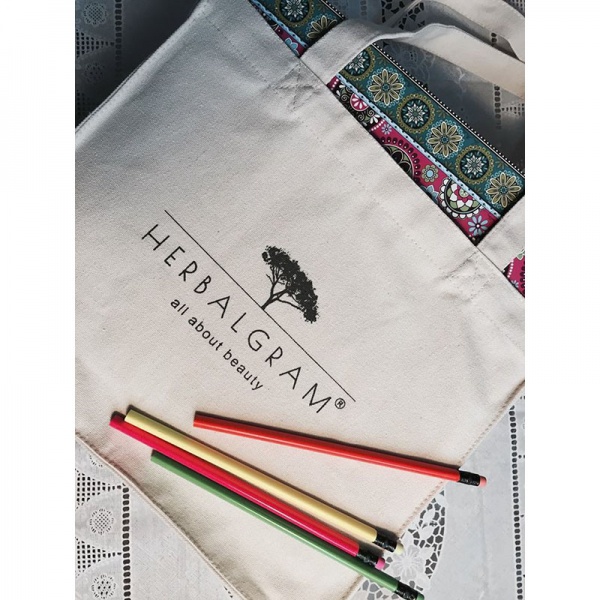Gift with purchase- HerbalGram Signature Bag